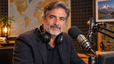 Paco Grande Spanish radio journalist hosting Tiempo de Aventura on RNE in a broadcasting studio